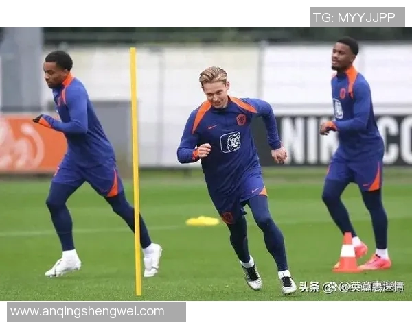 曼联主帅透露夏季引援计划：将重点补强后防线