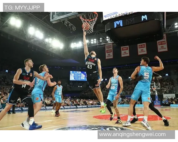 雷霆与活塞激战1月28日赛场谁能在这场对决中笑到最后